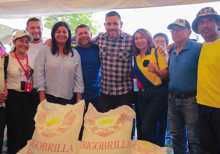 Gobernador Luis Marcano celebró su cumpleaños en Clarines