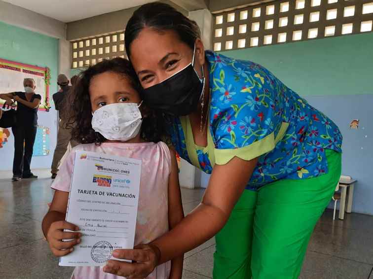 Gobernador Luis Marcano inicia campaña de vacunacion contra el sarampio, rubeola y poliomielitis